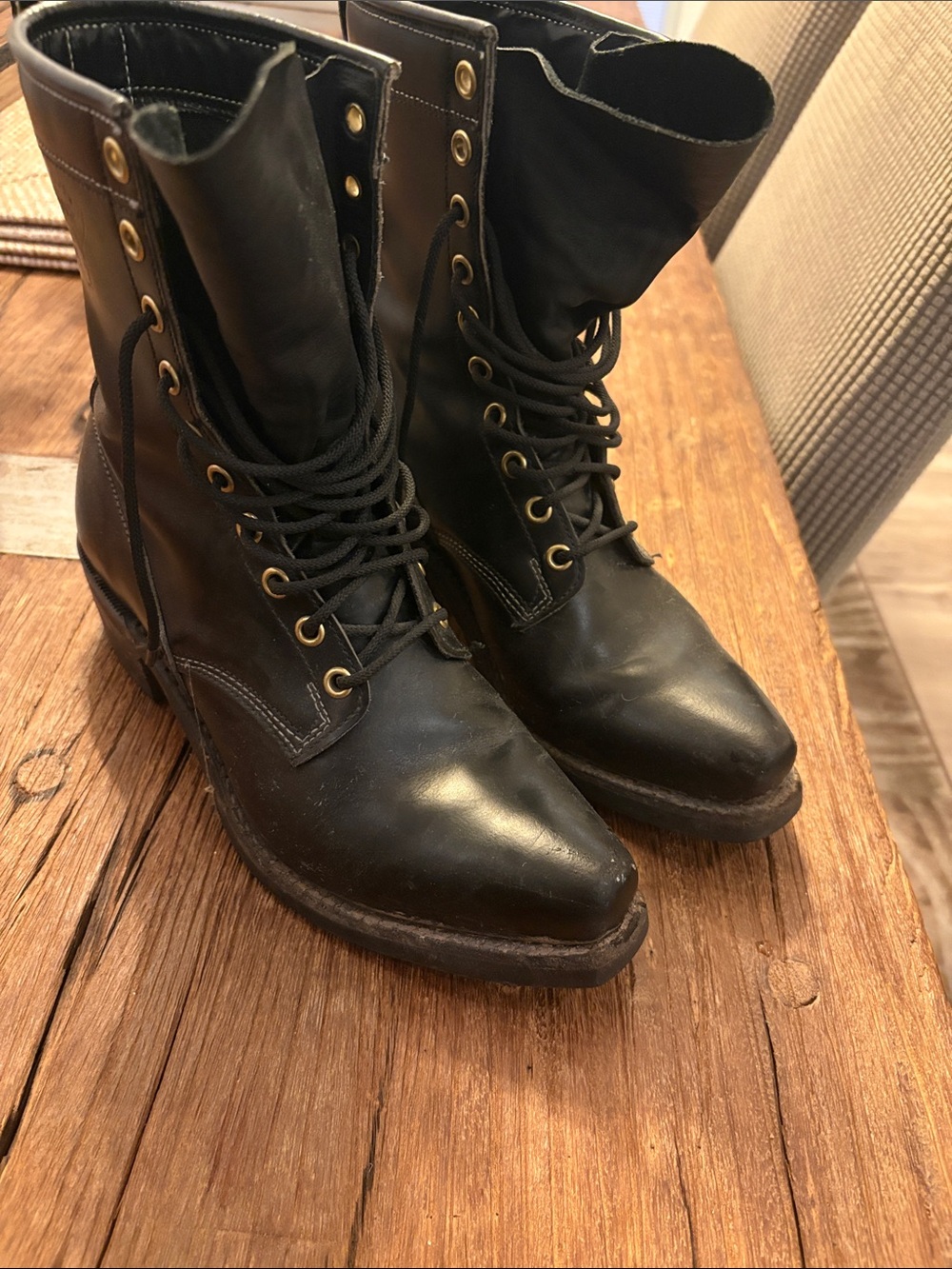 Women's Black Lace-Up Dayton boots